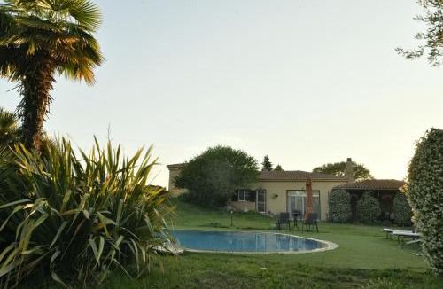 Alexandroupoli Villa | Spacious 4 bedroom Luxury Villa with Lush Gardens Close to City & Beach