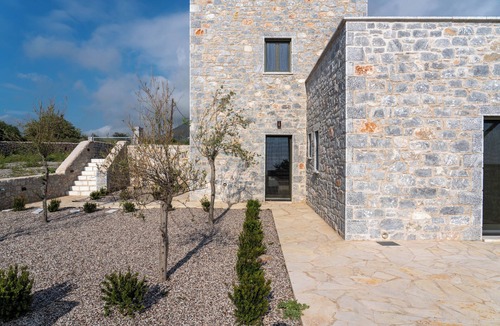 Areopoli Villa | Spacious 4-bedroom villa in serene Areopoli with AC