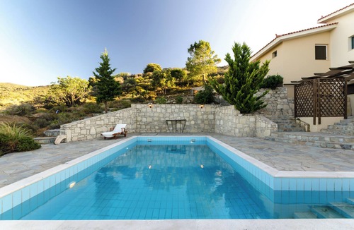Achlada Villa | Spacious 7-bedroom villa with private pool and amazing view