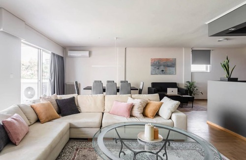 Alimos Apartment | Spacious and sunlit seaside flat