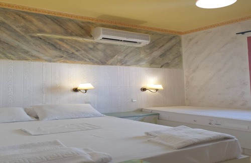 Piskopiano House | Spacious Room in Creta for 3 people, with Ac, Swimming Pool and Nature