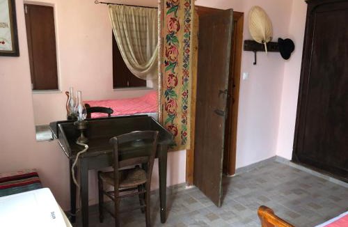 Niata Apartment | Sparta Gaia Retreat