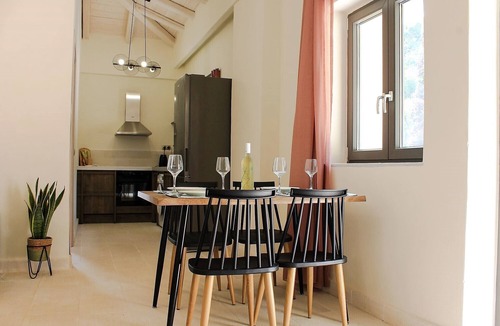 Agni Villa | Spectacular two-bedroom villa near Agni beach