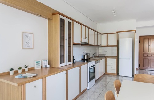 Khalandrion Apartment | Splendid 3BR close to Olympic Stadium