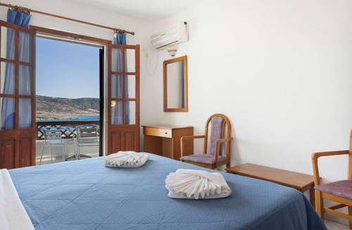 Amoopi Apartment | Standard Sea View Double 1 Room with Sea View and Shared Pool