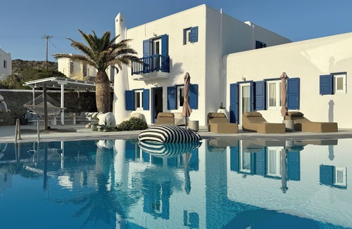 Kanalia Villa | Stay Waterfront – Stunning 6-Bedroom Villa Annita with Pool
