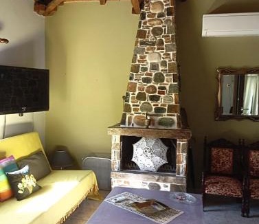 Makrirrakhi House | Stone and Serenity Cottage