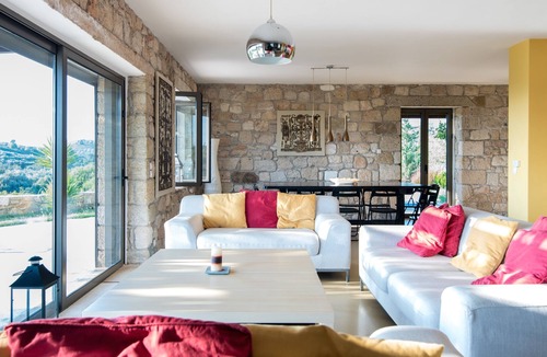 Ano Kalon Neron Villa | Stone Villa Zoe Kalo Nero ~ Sea turtles, Ancient Sites & olives