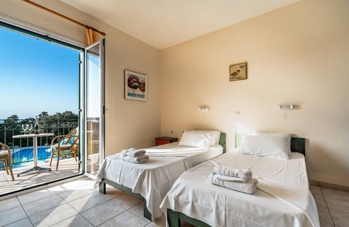 Kateleios Apartment | Studio Apartment "Anemona 3" with Shared Pool & Wi-Fi
