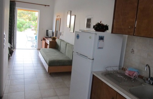 Pefkos Apartment | Studio Apartment close to the centre and the main beach of Pefkos.
