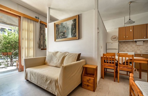 Kateleios Apartment | Studio Apartment 'Makis Family' with Private Terrace, Wi-Fi and Air Conditioning