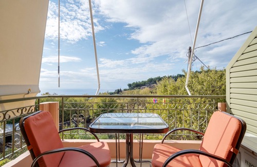 Kalamitsi Apartment | Studio Apartment 'Nontas Home 22' with Sea View, Wi-Fi and Air Conditioning