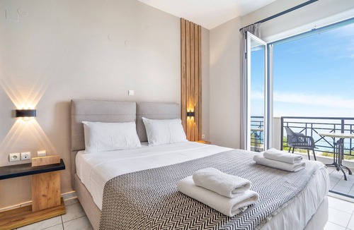 Agios Nikitas Apartment | Studio Apartment 'Sunset Premium 10' with Sea View, Wi-Fi and Air Conditioning