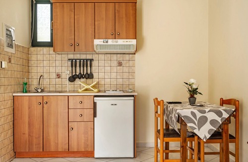 Sami Apartment | Studio "Daratos 4" with Shared Garden & Wi-Fi