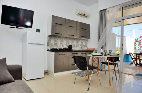 Faliraki Apartment | Studio Mare Faliraki, Beachfront