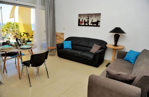 Faliraki Apartment | Studio Mare Faliraki, Beachfront