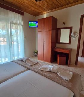 Potos Hotel | studios ELENA