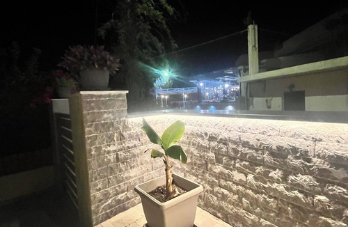 Linoperamata Apartment | Stunning Seafront, 5 min walk to beach, 1 bdrm app, 2 A/C, balcony,