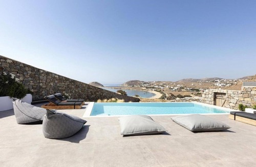 Kalafatis Villa | Stunning view villa, 2 minutes walk to sandy beach!