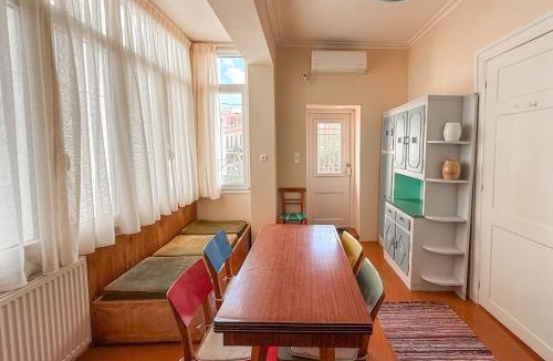 Plomari House | Sunny House with Large Terrace in Plomari