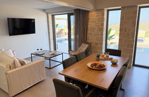 Katochori Villa | Sunrise Village Aptera Private Pool Villa No2 - Helios