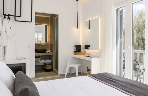 Mykonos Town House | Sunset Windmills Suites