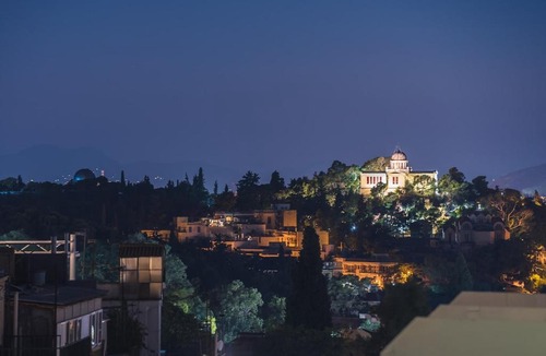 Plaka Apartment | Syntagma Spa with Acropolis View