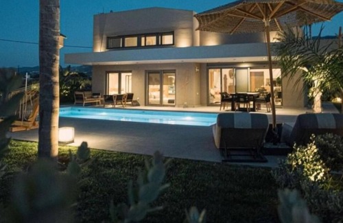 Tingaki Villa | Taf Boutique Beachfront 3 bedroom villa