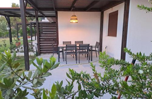 Kriopigi House | Tessera - Exclusive Stylish Maisonette in Kriopigi