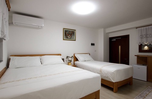 Gjirokaster Bed & Breakfast | The Best accommodation near to Ali Pasha Bridge.