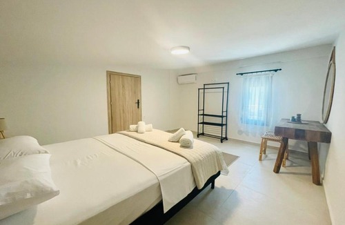 Paralia Ofryniou Apartment | The Central Loft, by Delta Hospitality