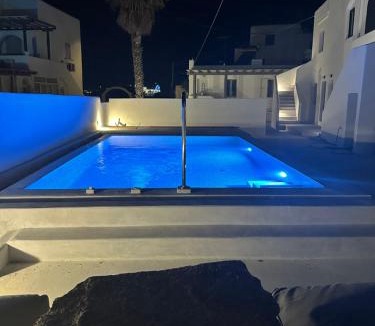 Tourlos Apartment | The Coast Suites
