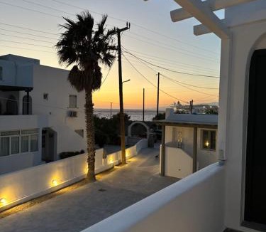 Tourlos Apartment | The Coast Suites