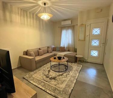 Volos City Centre Apartment | The Cozy Cottage