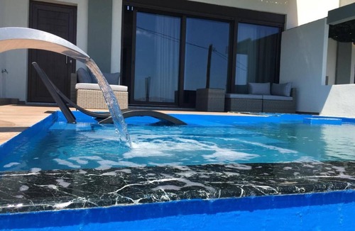 Sithonia House | The Diamond of Kriaritsi private pools