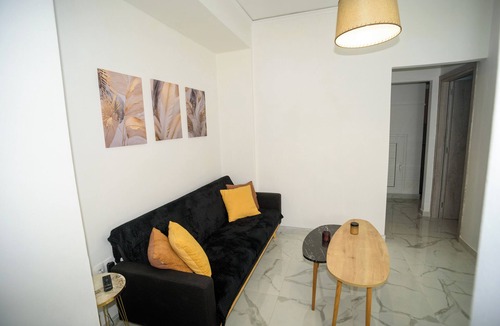 Goudi Apartment | The Little Yard Downstairs Apt Goudi by ΜΡS