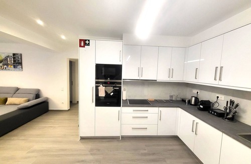 Kinosargous Apartment | THE NEW DIAMONT OF ATHENS ONLY 200M TO METRO STATION