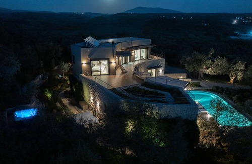 Tragana Villa | The Olive Retreat Villa pool treehouse sleeps 10