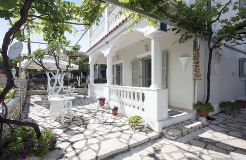 Kassiopi Apartment | The Orange Garden Apartment