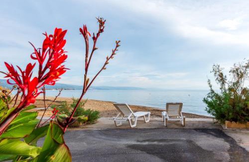 Kato Gatzea House | The Sea Front Fisherman’s house