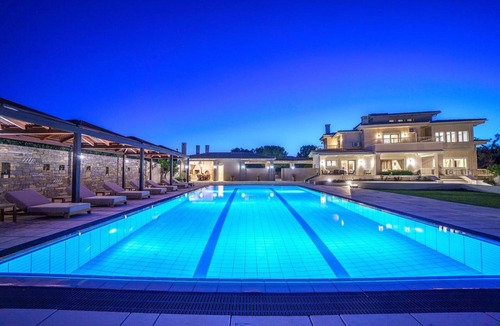 Malevizi Villa | The Villa Rallou Experience