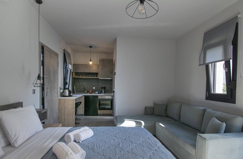 Nea Iraklia Apartment | TheaSea Luxury Suites- Bungalow 2