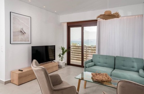 Souda Apartment | Thyme Sea View Apartment 2 by 8essentially
