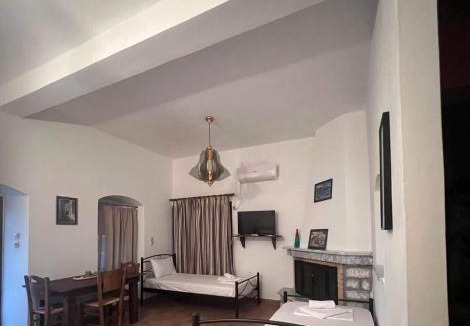 Charouda House | Torre di Maina