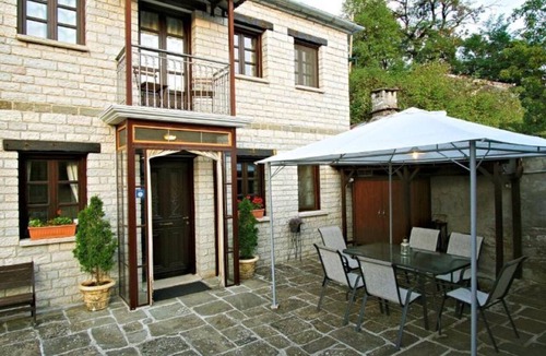 Asprangeloi House | Traditional 2 bedroom stone house in a delightful Zagori village