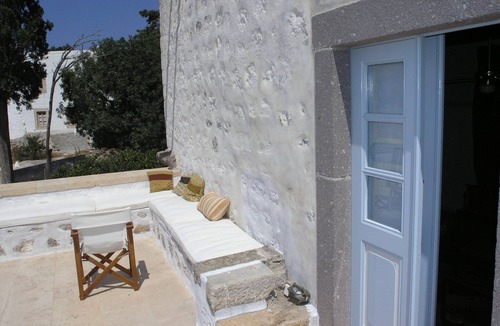 Chora House | Traditional House with Garden in Historic Town by JJ Hospitality-