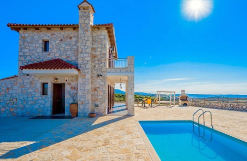 Elation Villa | Traditional I Villa