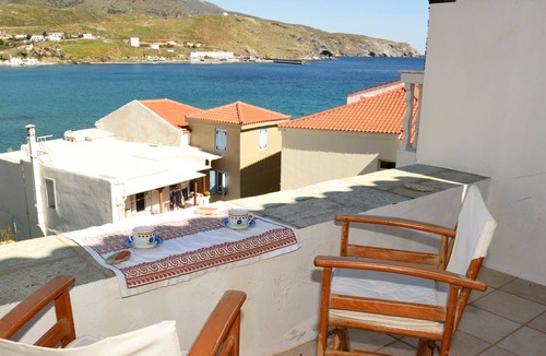 Paleopolis House | Traditional island house