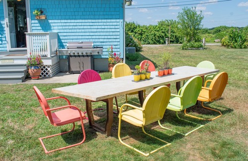 Warwick House | Tranquility And Sunsets At Our Beach Bungalow. Front Porch To Relax!