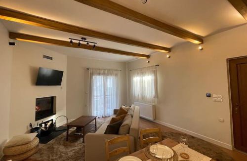 Vitina House | Trifonakia